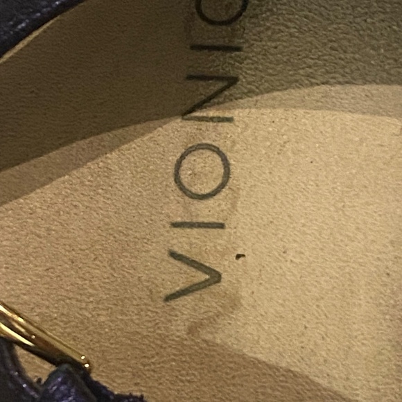 Vionic leather sandal. Blue metallic. Sz 8. Eu 39 - Picture 7 of 16